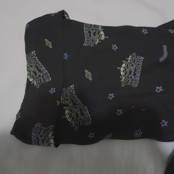 Women's Pixar Monsters Inc Blouse Quarter Placket Elbow Sleeve Sz 16 - Picture 5 of 5